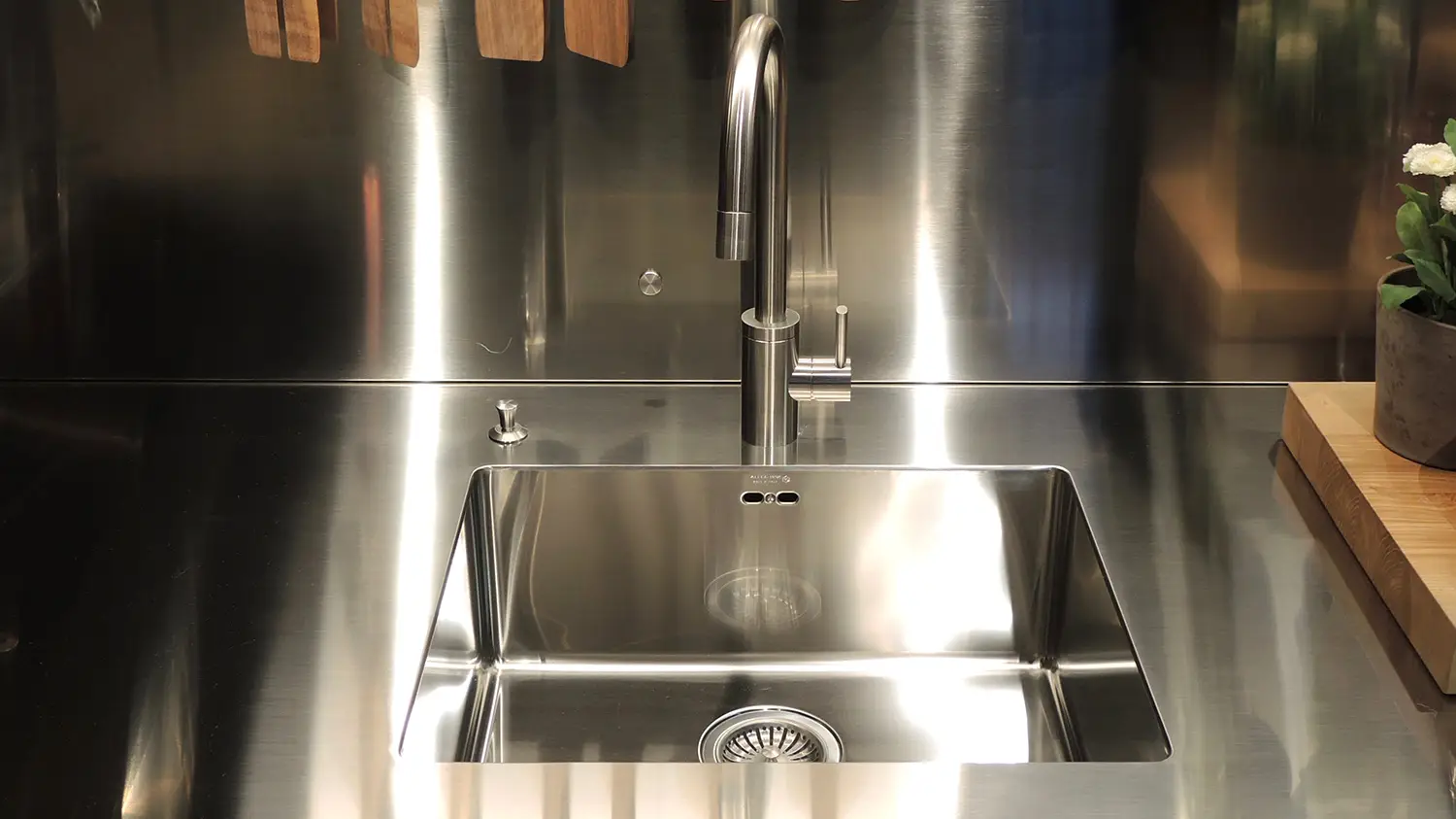 vasca_sotto_piano_acciaio_inox