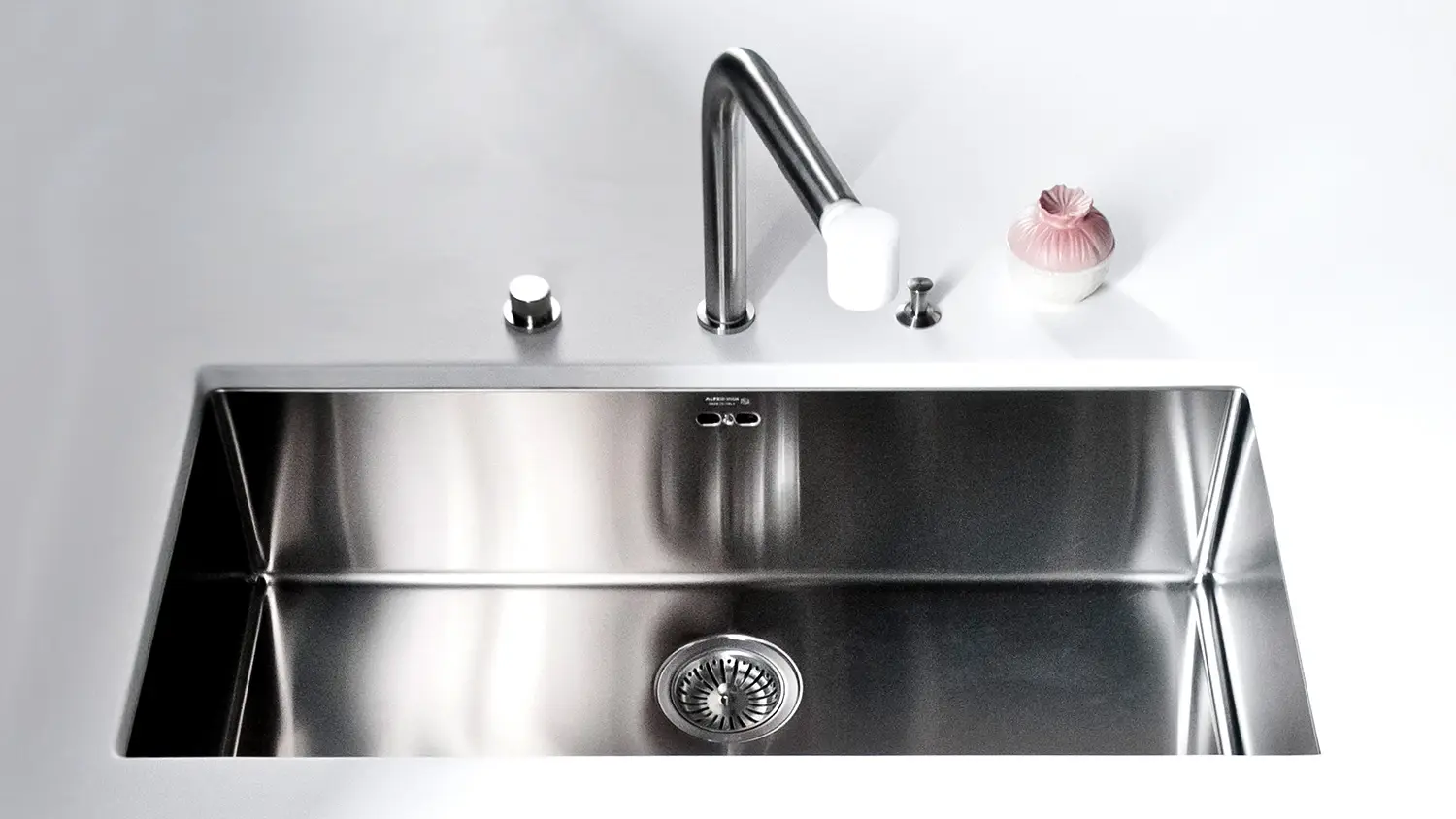 vasca_sotto_piano_r12_alpes